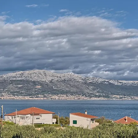 Apartment Bura Breeze - Sea-view Garden